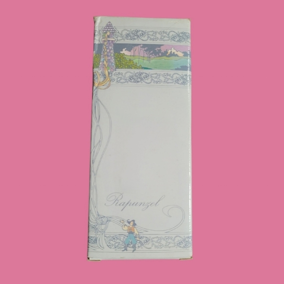 NIB VINTAGE 1986 AVON FAIRY TALE COLLECTION RAPUNZEL PORCELAIN DOLL - Picture 7 of 8